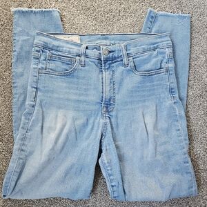 Gap distressed True Skinny High Rise jeans 29 - 8R Raw Bottom Edge